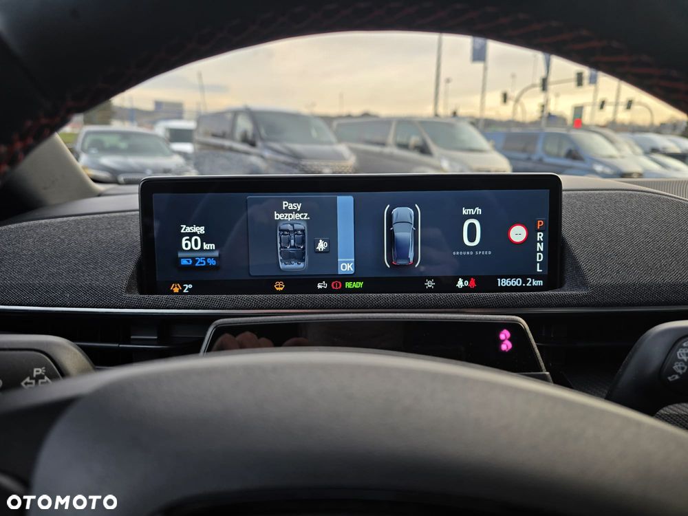 Ford Mustang Mach-E - 8