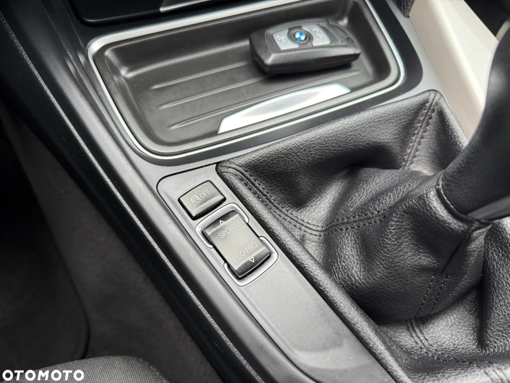 BMW Seria 3 318d - 13