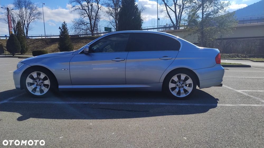 BMW Seria 3 325i - 7