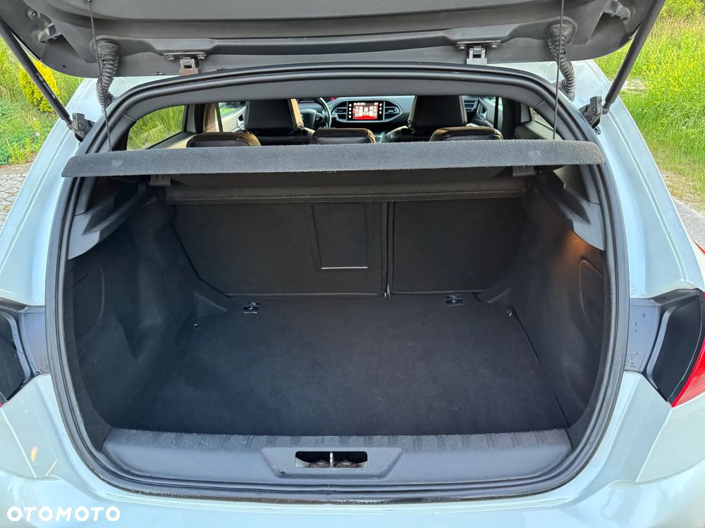 Peugeot 308 BlueHDi 150 Stop & Start GT-Line Edition - 19