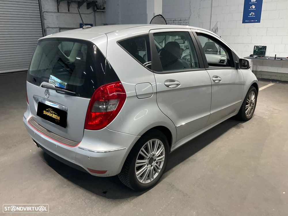 Mercedes-Benz A 180 CDI Autotronic Avantgarde - 2