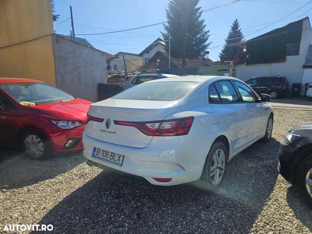 Renault Megane TCe Zen - 1