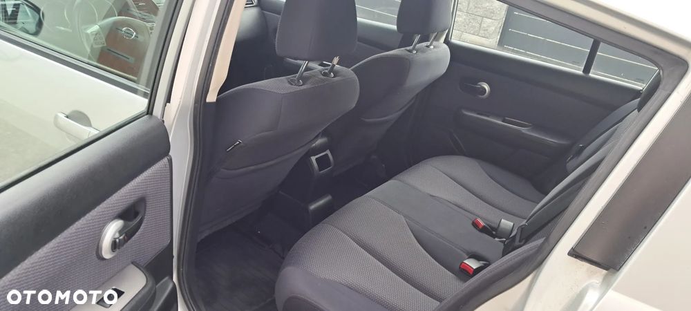 Nissan Tiida 1.8 acenta - 9