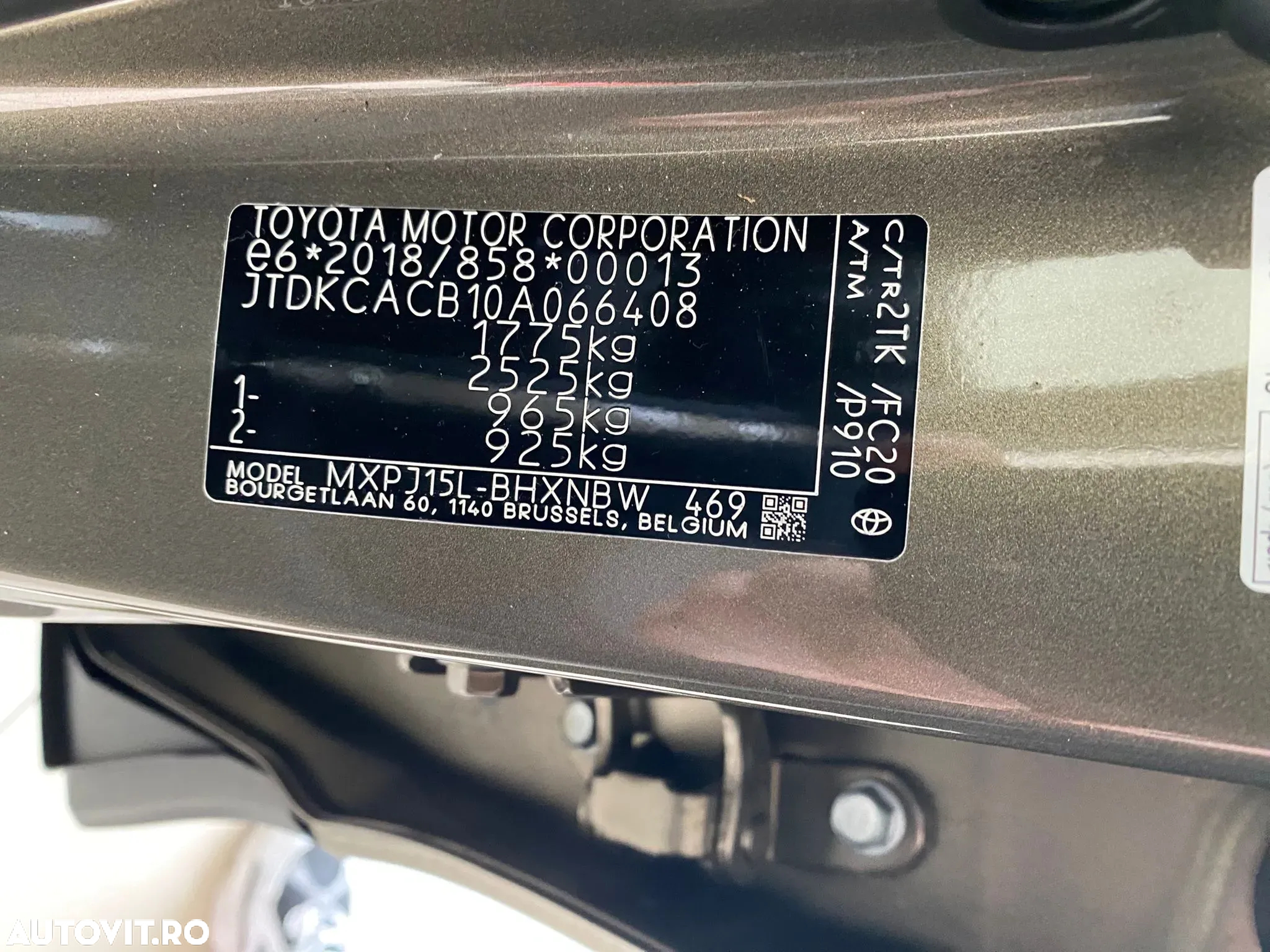 Toyota Yaris Cross 1.5 VVT-i HSD 4x4 Dynamic - 8