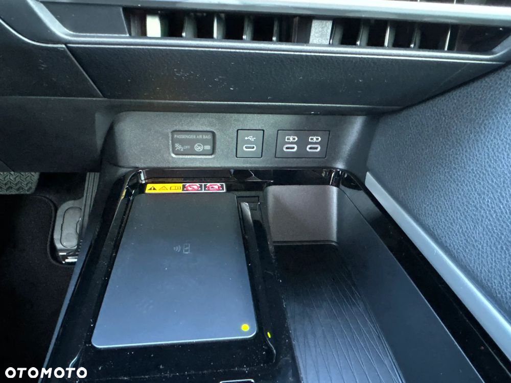 Toyota Camry 2.5 Hybrid Dynamic Force Prestige e-CVT - 28