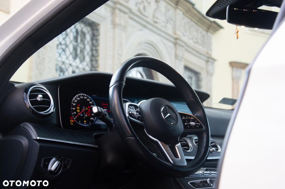 Mercedes-Benz Klasa E - 9