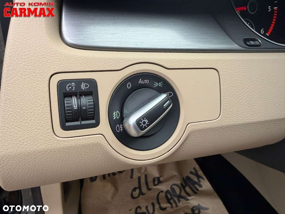 Volkswagen Passat - 24