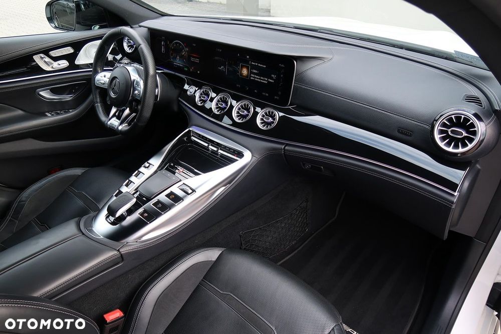 Mercedes-Benz AMG GT 43 4-Matic+ - 31