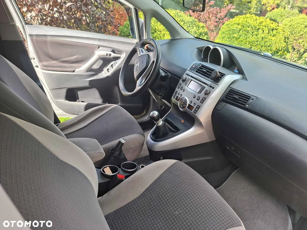 Toyota Verso 1.8 Sol - 4