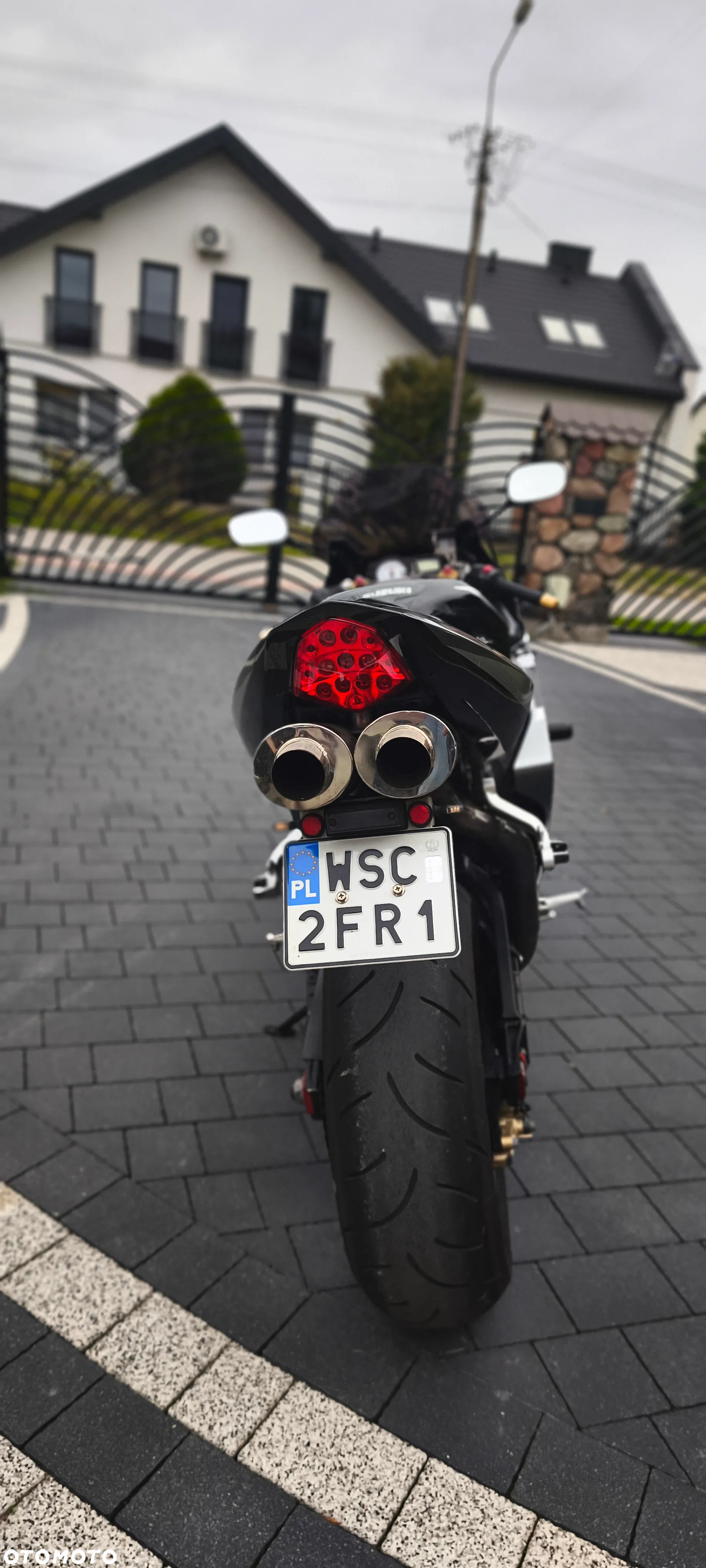 Suzuki GSX-R - 7