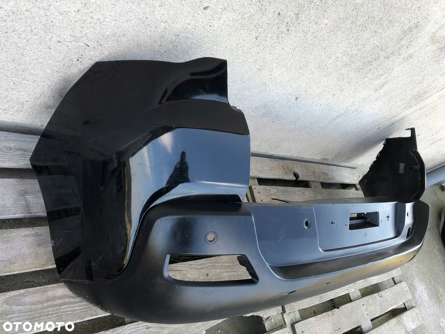 ZDERZAK TYŁ TYLNY PEUGEOT 3008 I 1 2009- SPOILER  NAROŻNIK PRAWY LEWY CAŁY - 2