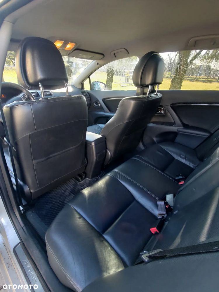 Toyota Avensis 2.0 D-4D Premium - 6