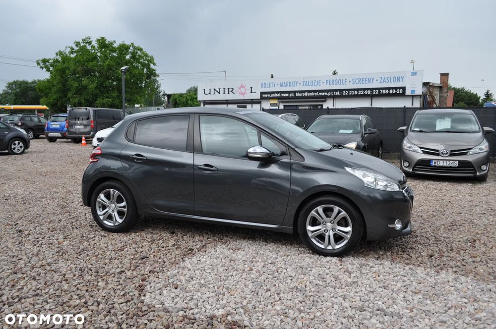 Peugeot 208 1.2 VTi Allure - 5
