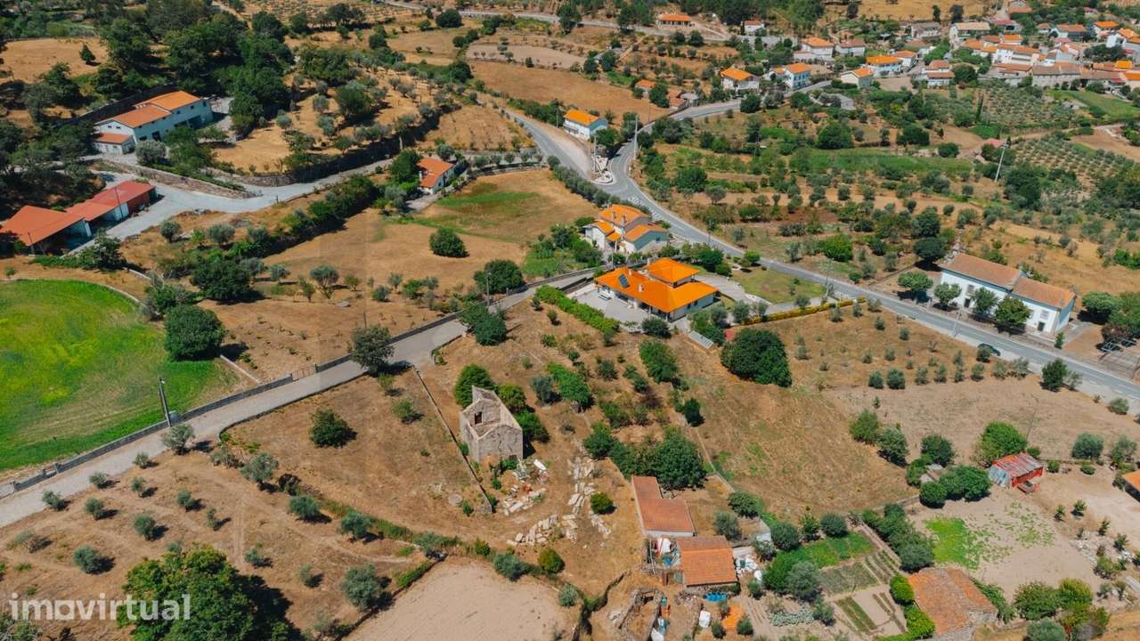 Encantadora Moradia T4 + Moradia para reconstrução, com Projecto aprov - Grande imagem: 3/29