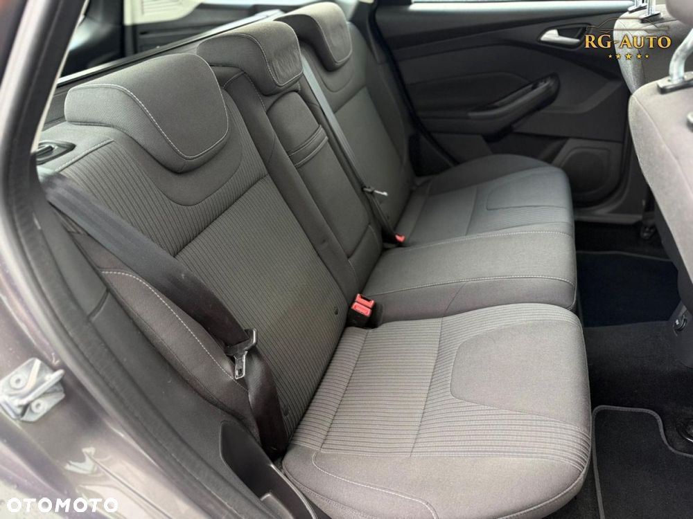 Ford Focus - 24