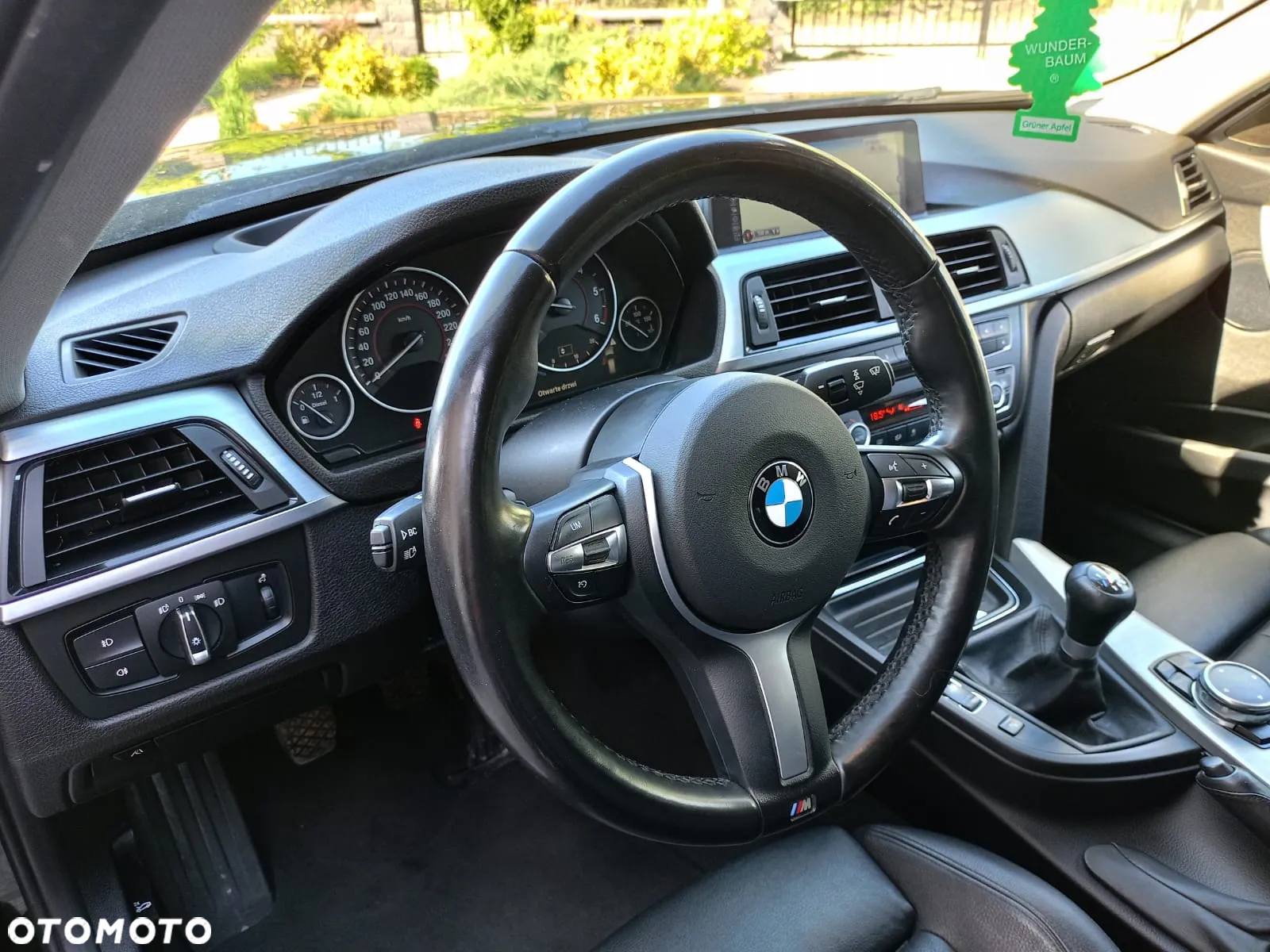 BMW Seria 3 325d - 18