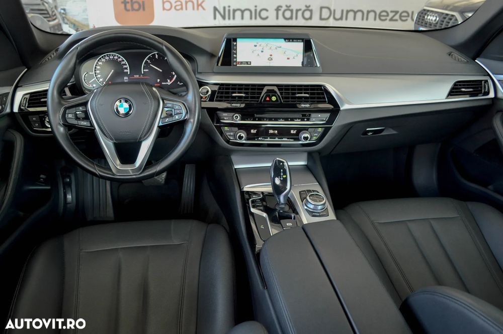 BMW Seria 5 520d AT - 34