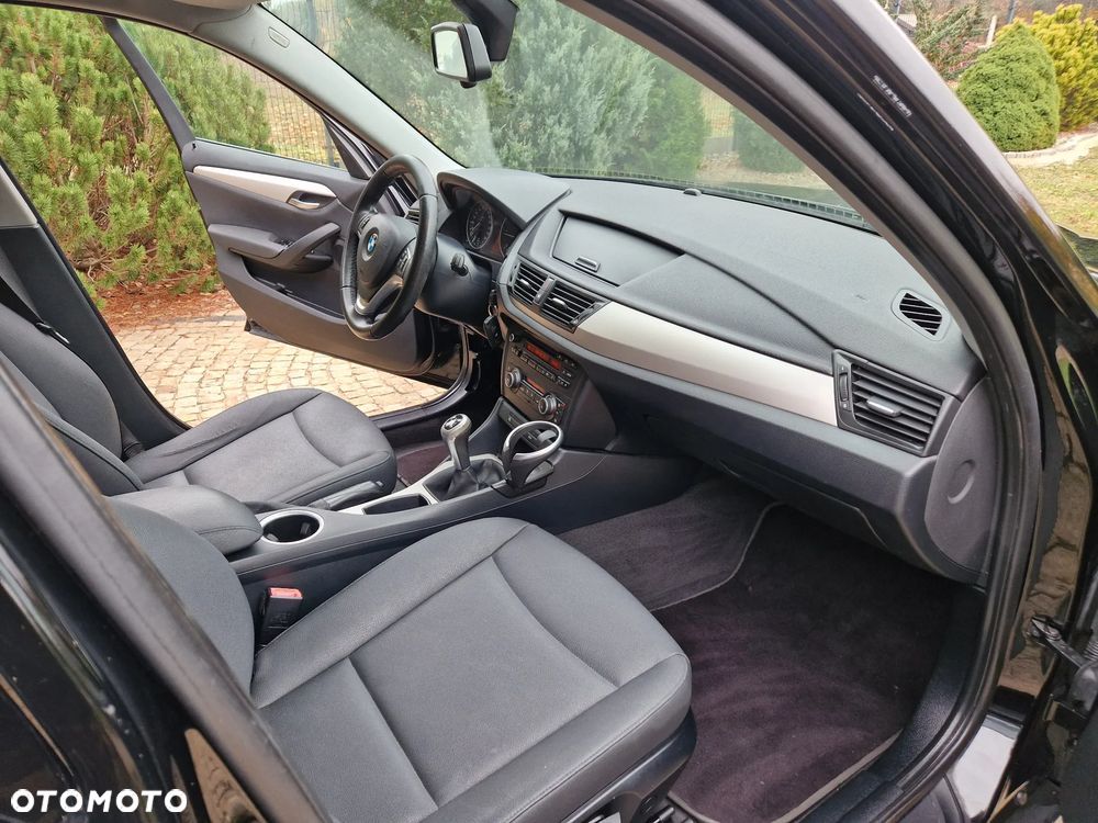 BMW X1 xDrive18d Sport Line - 11