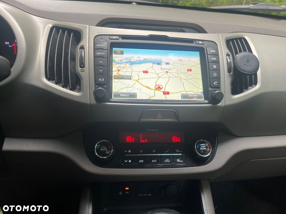 Kia Sportage 2.0 CRDI XL - 11