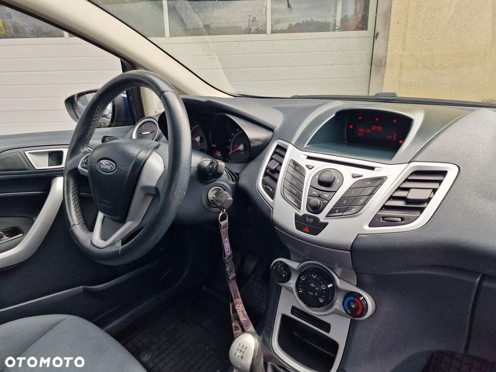 Ford Fiesta 1.25 Trend - 24