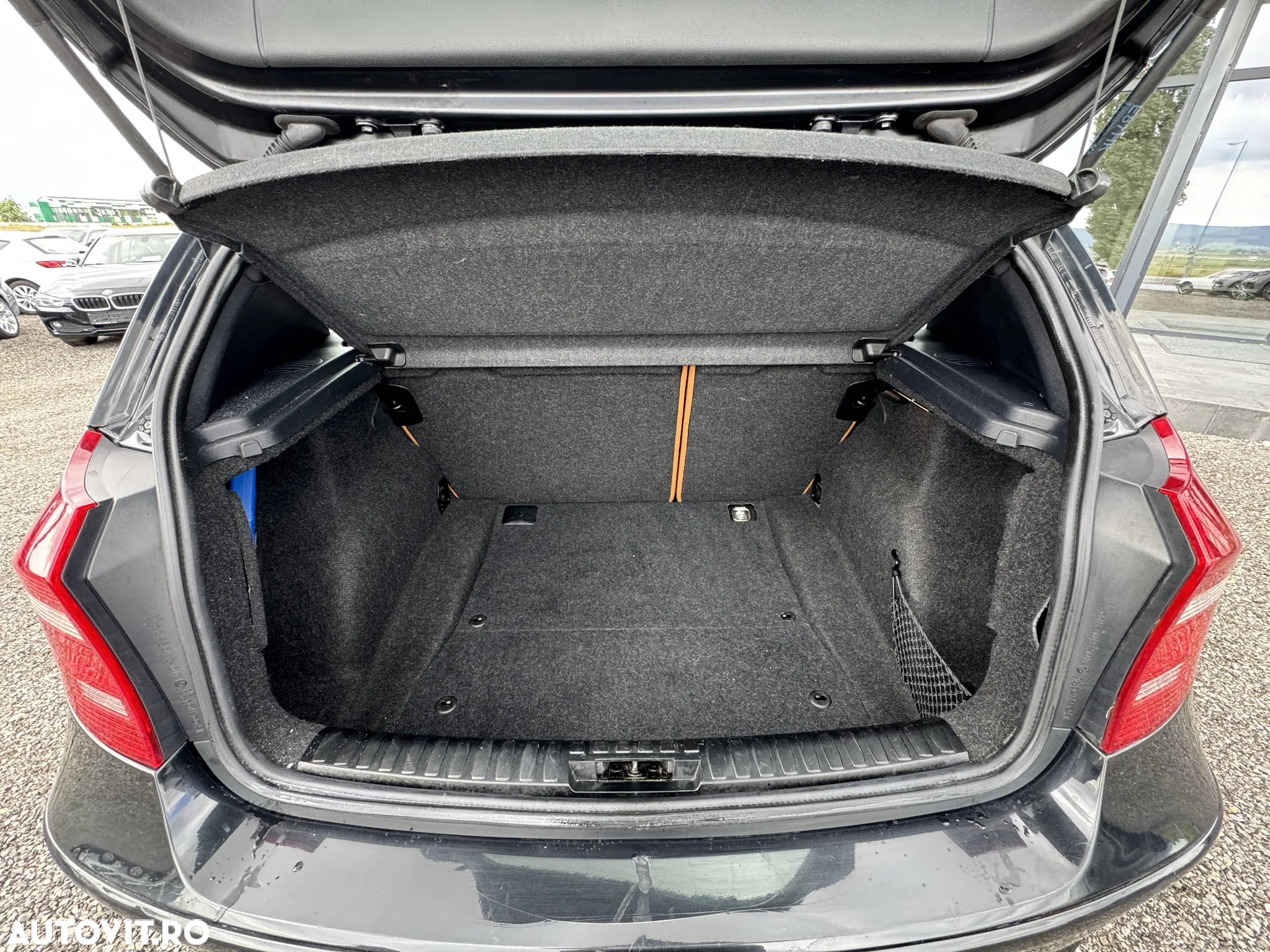BMW Seria 1 118d - 19
