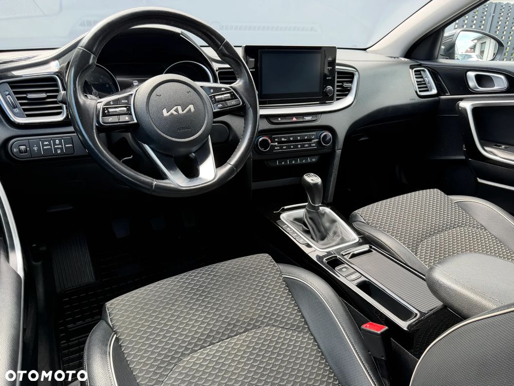 Kia Ceed 1.5 T-GDI L - 12