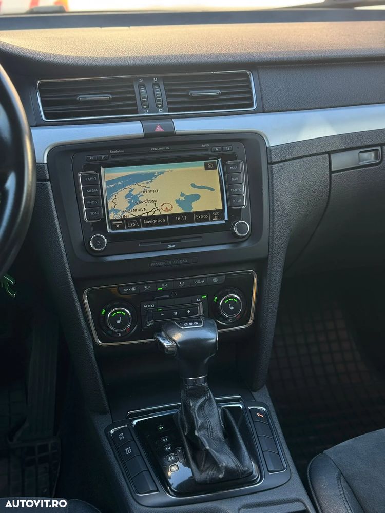 Skoda Superb 2.0 TDI Ambition DSG - 23