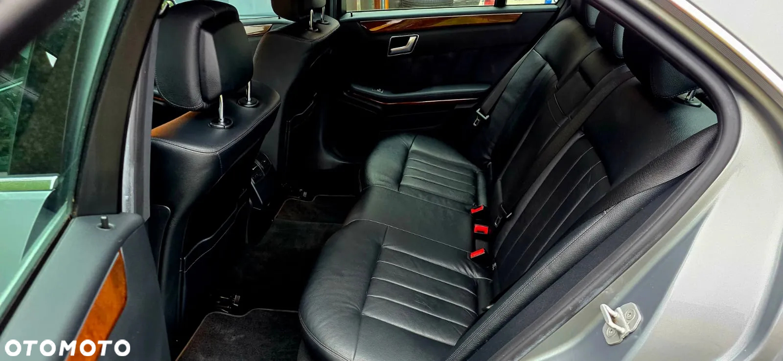 Mercedes-Benz Klasa E 300 BlueTec Hybrid Elegance - 30