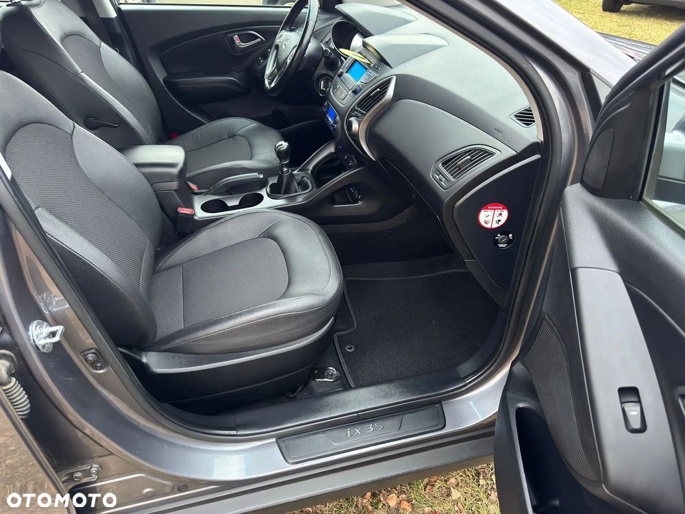 Hyundai ix35 1.6 2WD Fifa World Cup Edition - 13