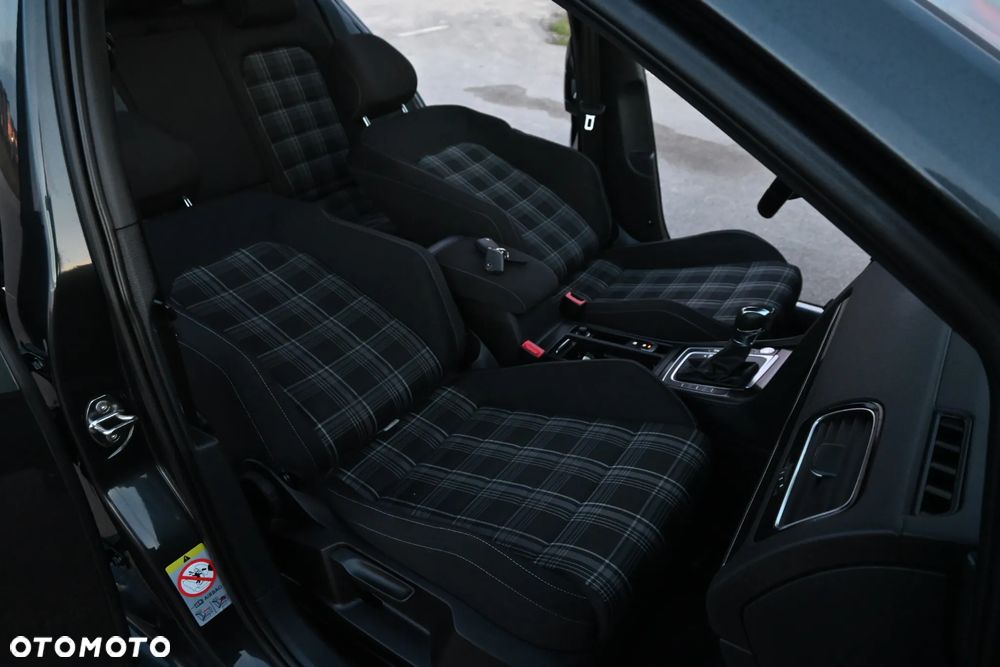 Volkswagen Golf GTD (BlueMotion Technology) DSG - 29