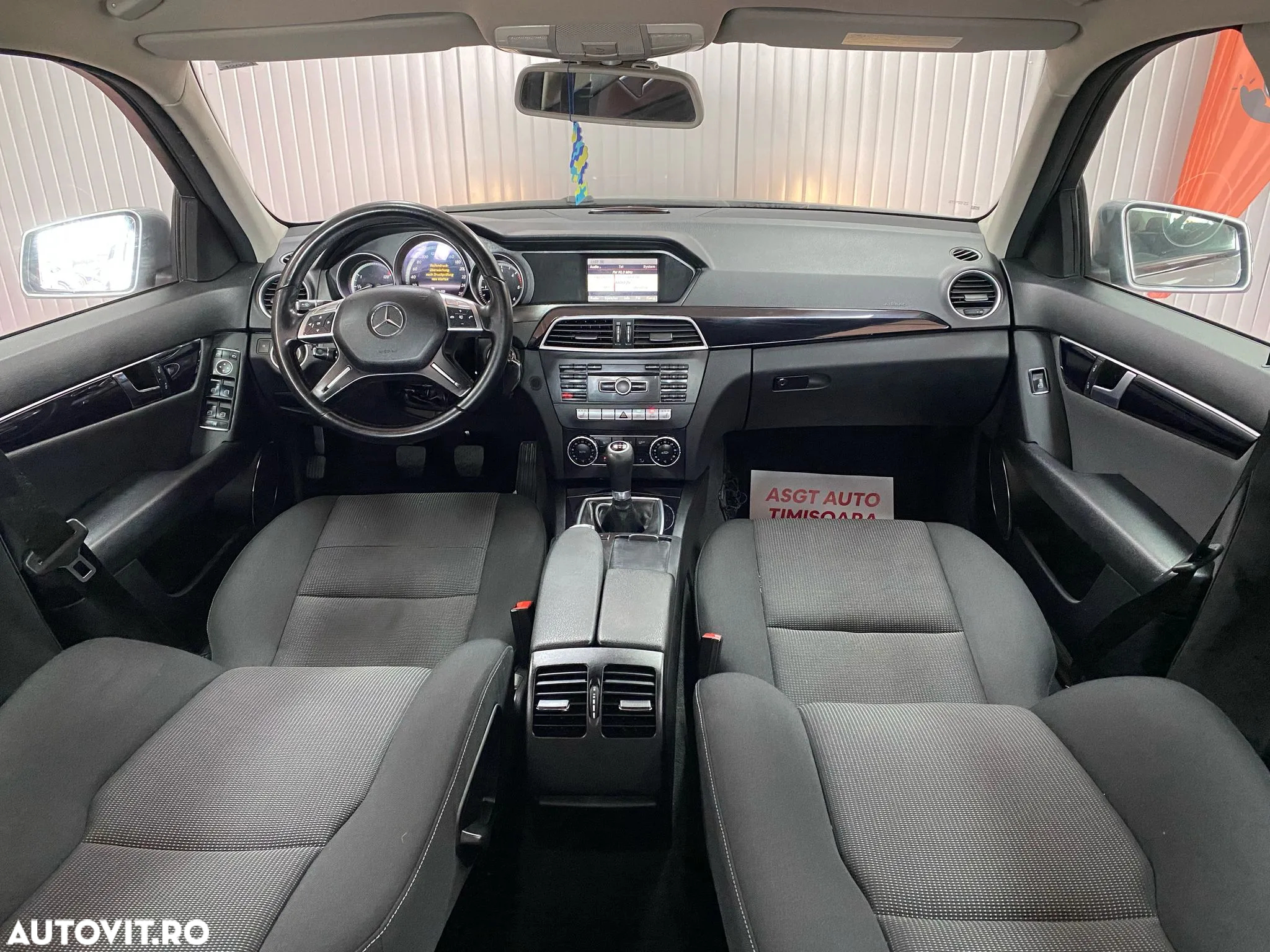 Mercedes-Benz C - 4