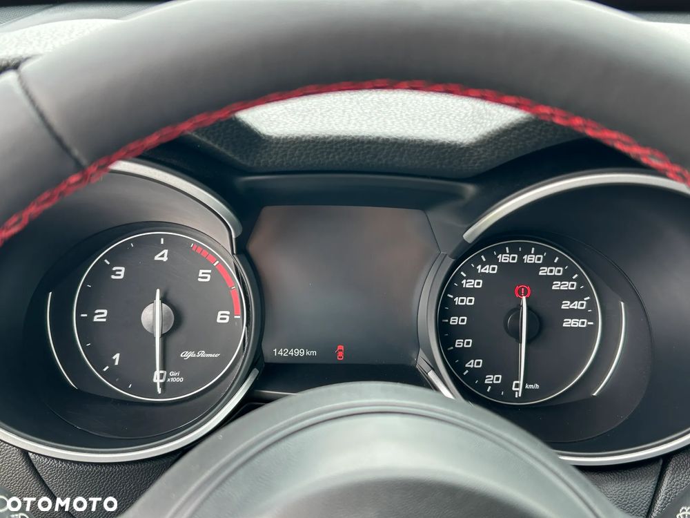 Alfa Romeo Stelvio 2.2 JTDM - 10