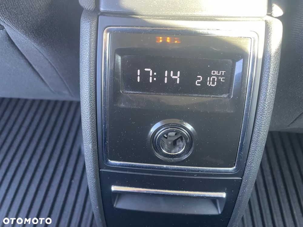 Skoda Superb 1.6 TDI Active Greenline - 15