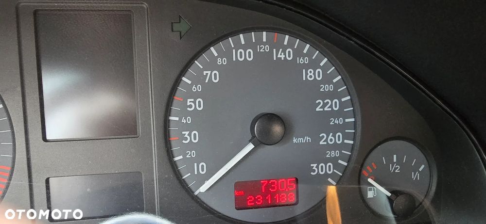 Audi S8 - 6