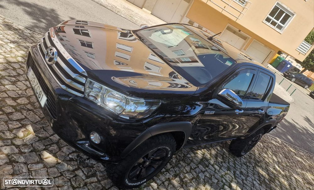Toyota Hilux 2.4 D-4D 4WD Tracker - 1