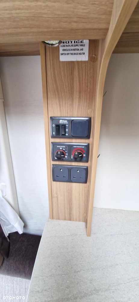 Elddis Xplore 574 - 30