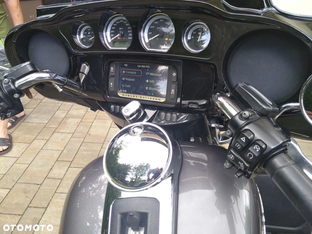 Harley-Davidson FLHTCU Ultra - 12