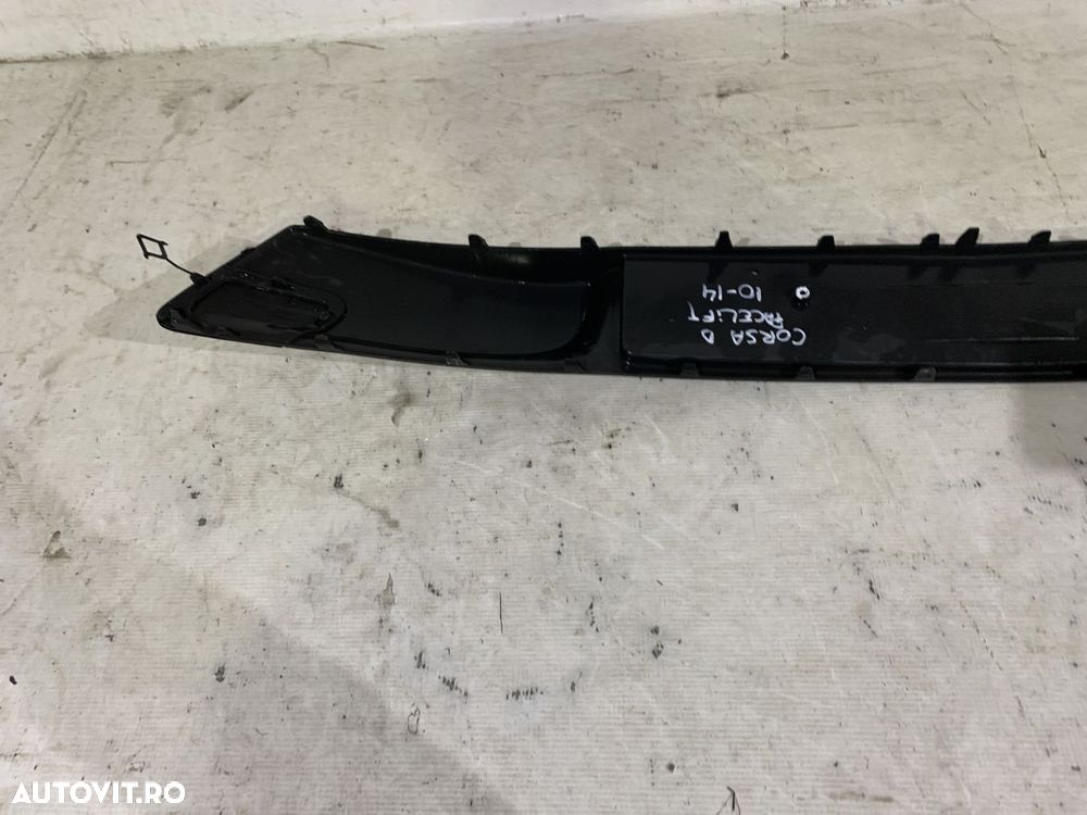 Grila bara fata Opel Corsa D, facelift, 2010, 2011, 2012, 2013, cod origine OE 13286039. - 4