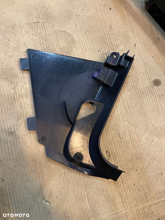 Osłona słupka lewa niebieska Bmw e38 - 3