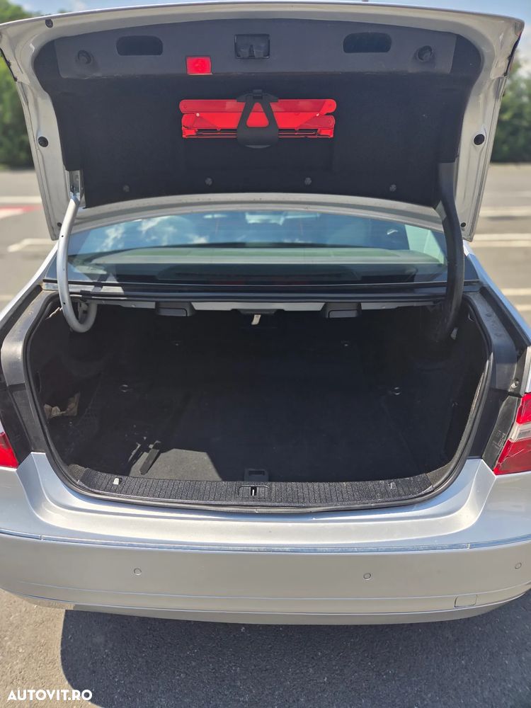 Mercedes-Benz E - 10