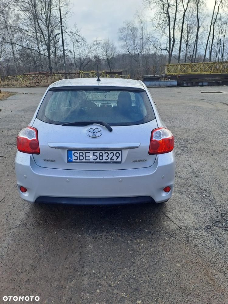 Toyota Auris 2.0 D-4D 2010 - 5