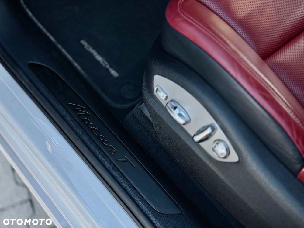 Porsche Macan T - 17