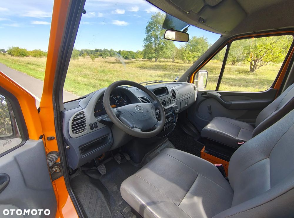 Mercedes-Benz SPRINTER - 17