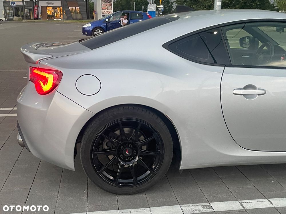 Toyota GT86 2.0 Prestige - 8