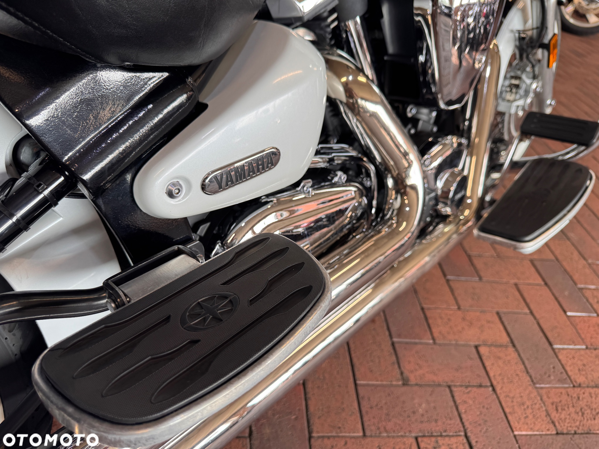 Yamaha Road Star - 7