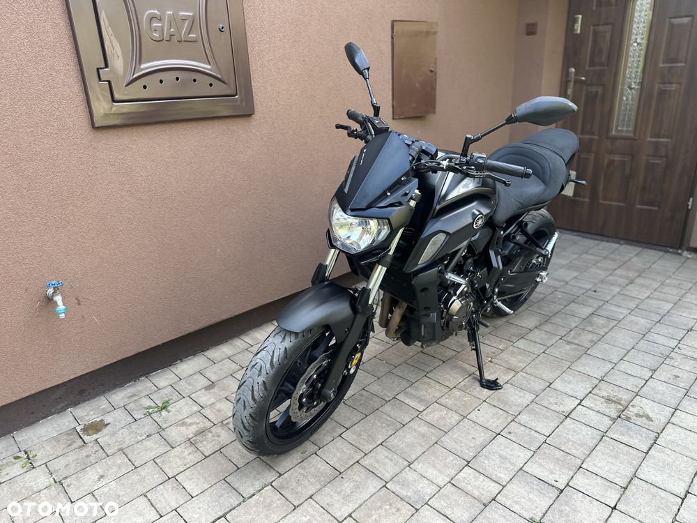 Yamaha MT - 9