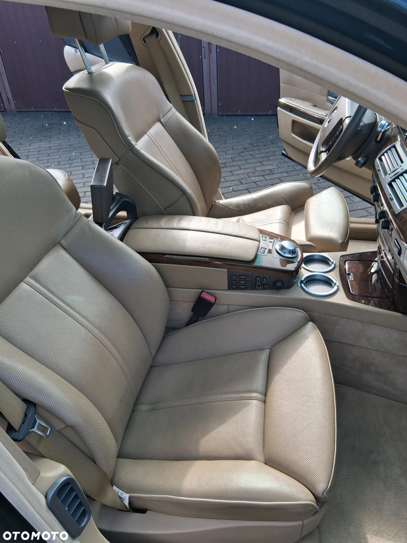 BMW Seria 7 745Li - 30