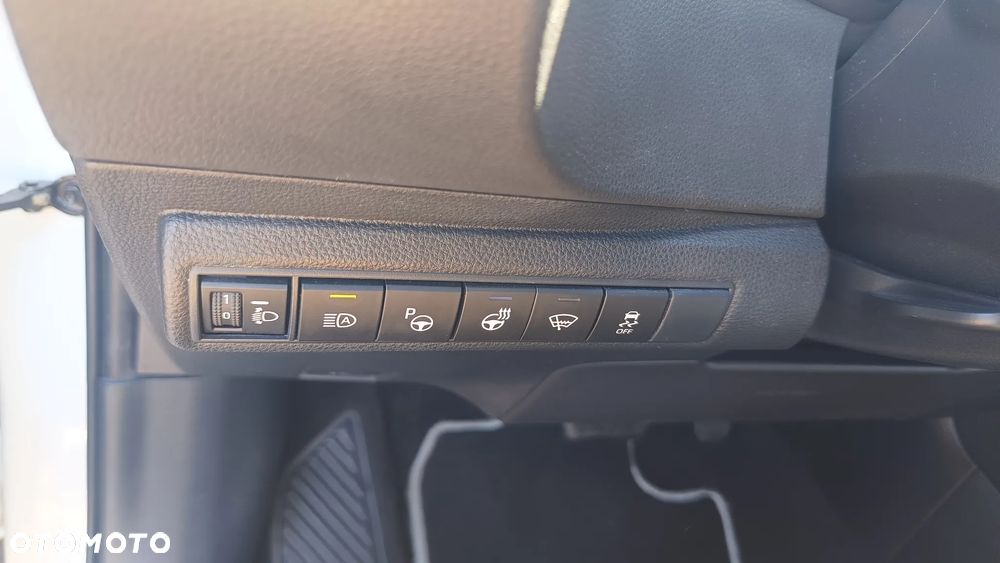 Toyota Corolla 2.0 Hybrid Comfort - 25