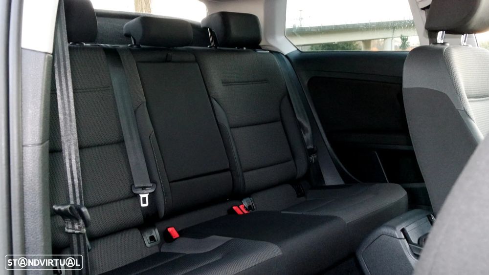 VW Golf 1.6 TDI R-Line - 58