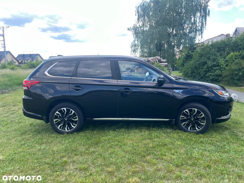 Mitsubishi Outlander Intense + - 5